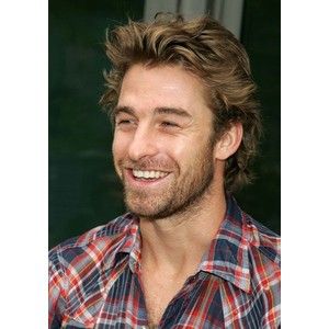 Actors In Their 30s Male, Scott Speedman, Famous Faces, Haircuts For Men, A Smile, Celebrity Crush, Favorite Celebrities, Plaid Shirt, Movie Stars