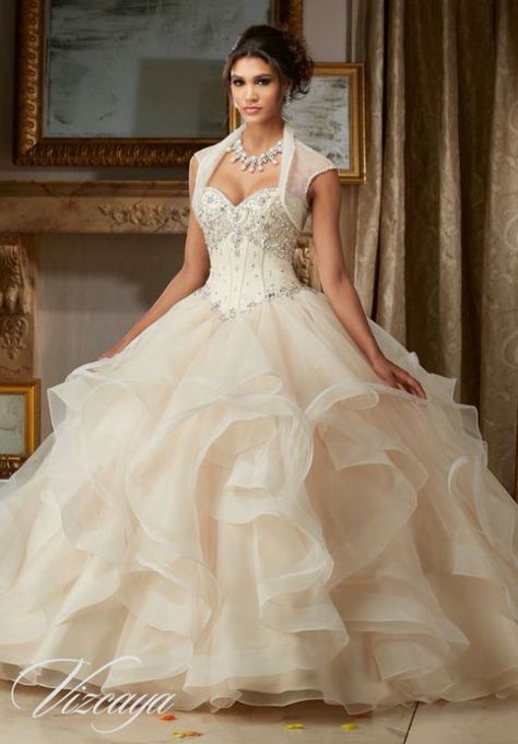 Dresses Quinceanera Red, Turquoise Quinceanera Dresses, Mori Lee Quinceanera Dresses, White Quinceanera Dresses, Color Perla, Pretty Quinceanera Dresses, Quinceanera Dress, Mori Lee, A Wedding Dress