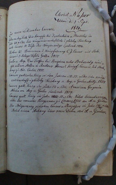 19th century German inscription on flyleaf in beautiful copperplate handwriting (from C. Julii Caesaris De bellis Gallico et civili Pompeiano, 2 vols. 1822). Copperplate Handwriting, German Handwriting, Fancy Handwriting, 19th Century England, Rare Books, Handwriting, 19th Century, Alphabet, Writing