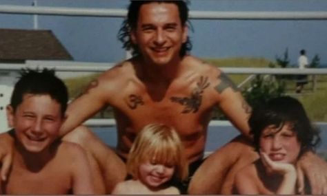 Hazel Green Eyes, Dave Gahan, Love You Dad, Silly Me, Kurt Cobain, Happy Father, Happy Fathers Day, Cool Bands, I Love Him