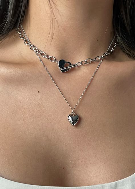 Cute Jewellery, Edgy Jewelry, Pretty Jewelry Necklaces, Sam Colby, Indie Jewelry, Hair Fork, Jewelry Accessories Ideas, Silver Heart Necklace, Jewelry Lookbook