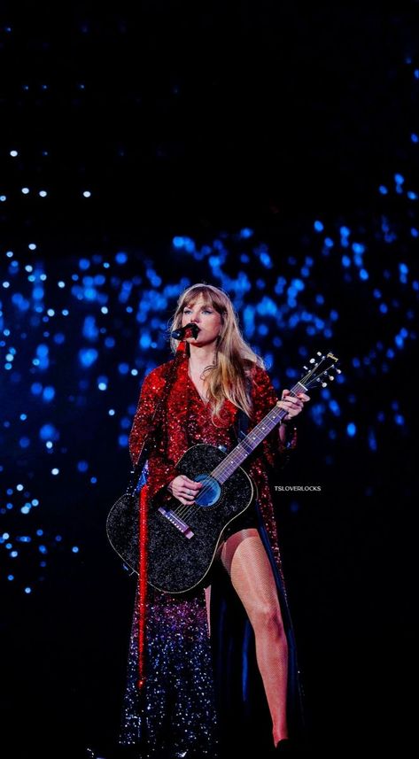 Eras Tour Red, Iconic Lyrics, Red Era, Taylor Swift Fearless, Estilo Taylor Swift, Taylor Swift Cute, Taylor Swift Posters, All Too Well, Swift Photo