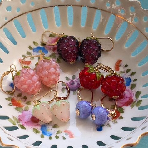 Berry Earrings, Strawberries And Blueberries, Fancy Jewelry Necklace, Fruit Jewelry, Glass Beads Jewelry, Fruit Earrings, Vintage Paris, Funky Jewelry, Long Red