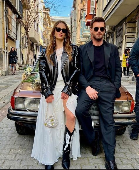 Polaroid Love, Abaya Fashion Dubai, Alesha Dixon, Love Pain, Family Couple, Life Hacks Beauty, Turkish Fashion, Girly Images, Cool Halloween Costumes