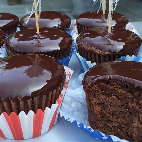 Ganache Cupcakes, Chocolate Ganache Cupcakes, Chocolate Ganache Recipe, Chocolate Ganache Cake, Ganache Cake, Ganache Recipe, Barefoot Contessa, Homemade Chocolate, Chocolate Cupcakes