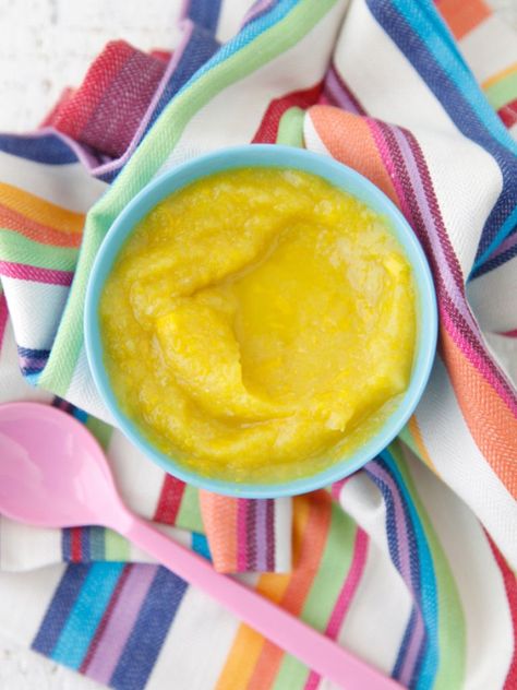 Summer Squash Baby Food | #babyfood #howtomakebabyfood https://weelicious.com/2016/07/07/summer-squash-baby-food/ Food Sweet Potato, Apple Sweet Potato, Sweet Potato Puree, Making Baby Food, Sweet Potato And Apple, Baby Puree Recipes, Baby Puree, Organic Baby Food, Potato Puree