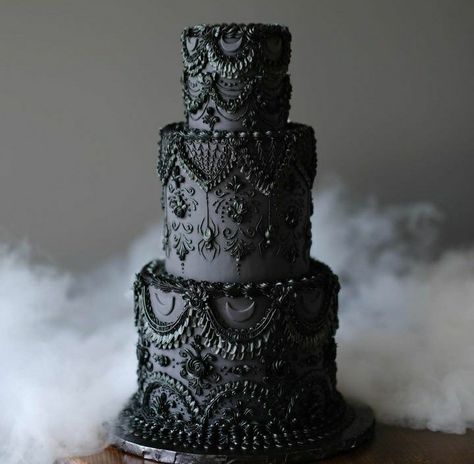 Goth Cakes, Gothic Wedding Cake, Black Wedding Cake, Gothic Cake, Dark Romantic Wedding, Gothic Wedding Theme, Dark Wedding Theme, Black Cake, Black Wedding Cakes