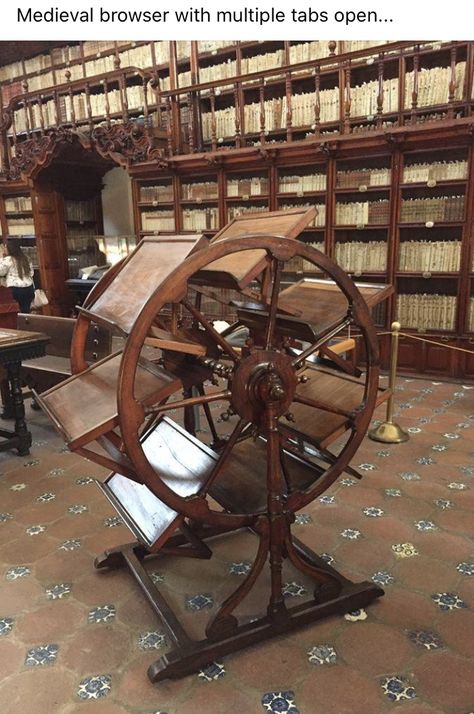 Old Library, Casa Vintage, Book Stand, Home Library, Mexico City, Cool Furniture, Antique Furniture, In The Middle, Old World