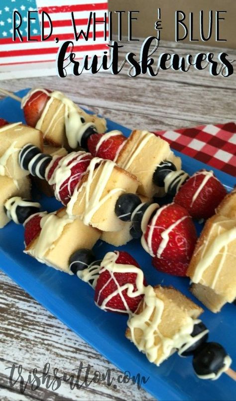 Red, White and Blue Fruit Skewers for Independence Day, Olympics and Summer BBQs. TrishSutton.com Red White And Blue Fruit, Patriotic Treats, Diy Mother's Day Crafts, Sweet Breakfast Treats, Blue Fruit, Fruit Skewers, Blue Fruits, Holiday Foods, Fun Easy Recipes