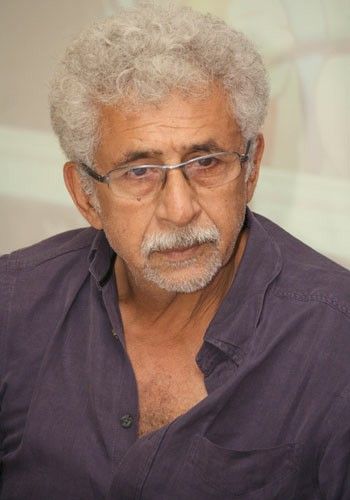 Naseeruddin Shah Nasiruddin Shah, Old Bollywood Movies, Vintage Celebrities, Naseeruddin Shah, Film Characters, Old Film Stars, Bollywood Pictures, National Film Awards, Famous Actors