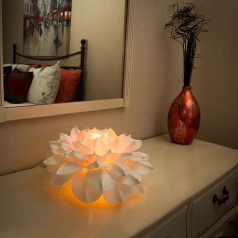 MyVibrantDesign - Etsy Canada Chic Lamp, Cute Furniture, Led Light Lamp, Flower Lamp, Cute Bedroom Decor, Dahlia Flower, Cute Room Decor, Beautiful Lamp, A Living Room