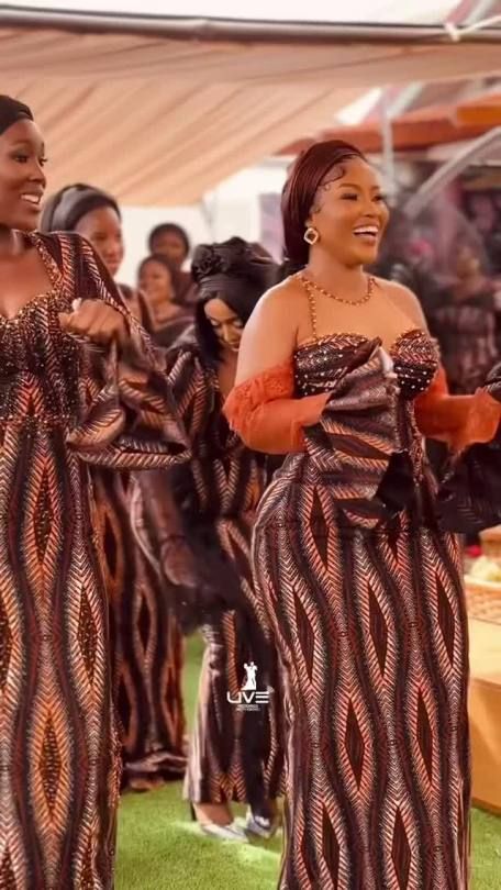 Ankara Gown Styles For Ladies, Gown Styles For Ladies, African Bridal Dress, Ankara Dress Designs, Ankara Long Gown, Ankara Dress Styles, African Print Dress Ankara, Ankara Gown, Best African Dresses