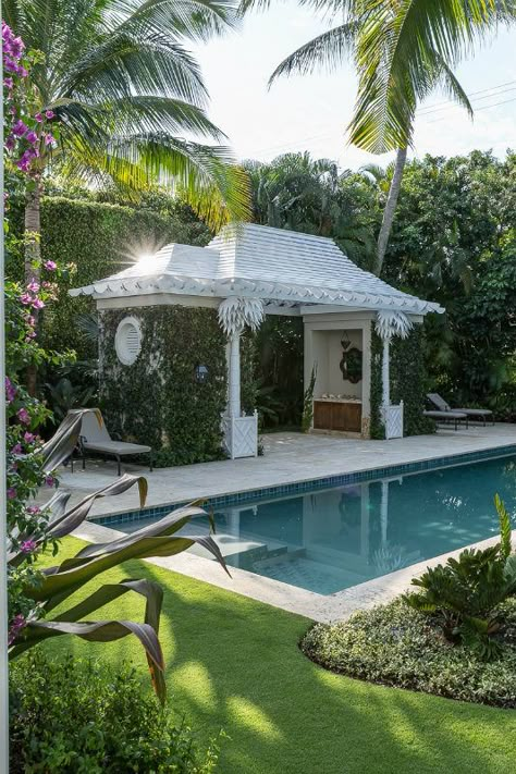 Miami Decor, Pool Inspiration, Garden Room Ideas, Palm Beach Style, Tropical Living, Sustainable Landscaping, Pool Cabana, Ocean House, Outside Living