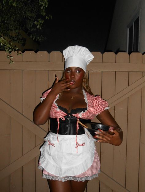 Halloweeennn 🍒 Chef Costume Halloween, Waitress Costume Halloween, Baker Halloween Costume Women, Chef Halloween Costume Woman, Chefs Kiss Halloween Costume, Chef Costume Women, Baker Halloween Costume, Chef Halloween Costume, Halloween Black Women