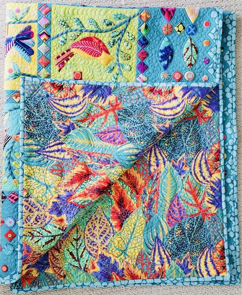 Quilts Made With Kaffe Fassett Fabric, Quilt Kits Precut For Sale, Quilt Kits For Sale, Kaffe Quilts, Bed Quilt Patterns, Quilt Layouts, Appliqué Ideas, Vintage Quilts Patterns, Bohemian Quilt