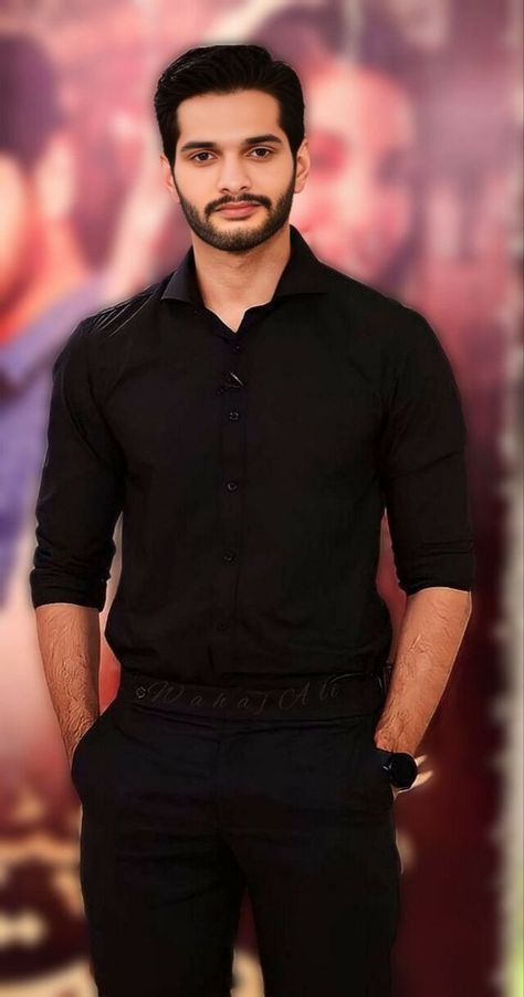 Wahaj Ali In Black, Wajah Ali, Murtasim Khan, Meldi Ma Hd Photo, Tere Bin, Afghani Clothes, Bride Photos Poses, Yumna Zaidi, Wahaj Ali