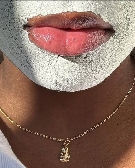 Black Femininity Aesthetic, Femininity Aesthetic, Face Mask Aesthetic, Pretty Skin Care, Pretty Skin, Body Skin Care Routine, Glass Skin, Body Skin Care, Clear Skin