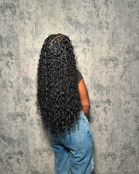 Just beautiful 😍 😍🔥 Style: Medium goddess knotless + waist length July books are now open - Link in bio to purchase human hair curls! - 3 bundles 24” of deep bulk (1b color) • • • #knotlessbraidsnyc #goddessbraids #stylist #nycstylist #queensbraider #longislandmedium #goddessbraids #bohoknotlessbraids #reels #brooklynbraider #bronxhairstylist #brooklyhairstylist Goddess Knotless, Long Island Medium, Boho Knotless, Hair Curls, Cute Braided Hairstyles, Goddess Braids, Just Beautiful, Beautiful Style, Now Open