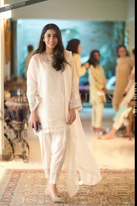 Brides sister nikkah outift Nikkah Dress For Sisters Simple, Pakistani Nikkah Dress For Sister, Nikkah Outfit For Sister, Nikkah Dress For Sisters, Dress For Bride Sister, Natasha Khan, Desi Casual, Brides Sister, Nikah Dress