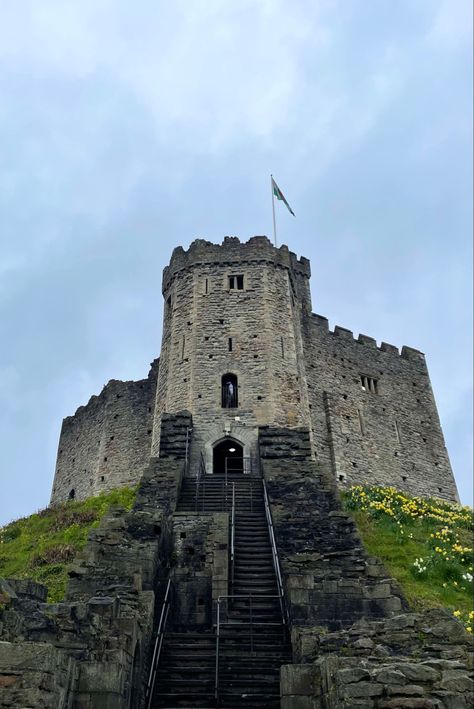 Welsh Castle Aesthetic, Seaside Castle Aesthetic, North Wales Aesthetic, Wales Aesthetic, Cardiff Aesthetic, Scottish Castles Aesthetic, Cardiff Wales Aesthetic, Castle On Hill, Castle On A Hill