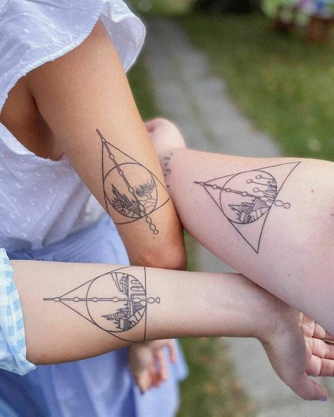 Harry Potter Matching Tattoos Best Friends, Sister Harry Potter Tattoos, Sibling Tattoos For 3 Sisters, Harry Potter Sibling Tattoos, Harry Potter Theme Tattoo, Harry Potter Fine Line Tattoo, Harry Potter Matching Tattoos, Harry Potter Couple Tattoos, Matching Tattoos For Best Friends Unique