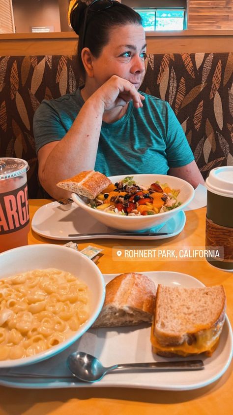 Instagram stories screenshot. My mom and I on a date #insta #instagram #bread #food #mom #panerabread Date With Mom Instagram Story, Food Instagram Story India, Posting Food On Instagram Story, Mom Instagram Story, Dinner Ig Story Restaurant, Mom Instagram, Bread Food, Story Insta, Panera Bread