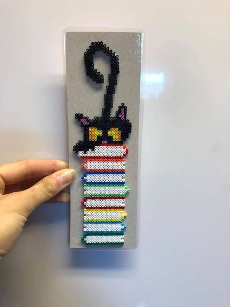 Perler Bead Crafts For Adults, Perler Bookmark Pattern, Perler Bead Patterns Bookmark, Book Perler Beads, Perler Bead Bookmarks Pattern, Hama Beads Bookmark, Perler Bookmark, Perler Beads Bookmark, Perler Bead Bookmarks