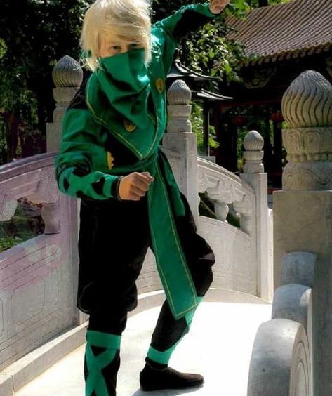 Green Ninja Ninjago Cosplay Lego Ninjago Cosplay, Ninjago Outfits, Ninjago Cosplay, Ninjago Masks, Ninja Uniform, Ninjago Costume, Green Ninja, Ninja Outfit, Lloyd Ninjago