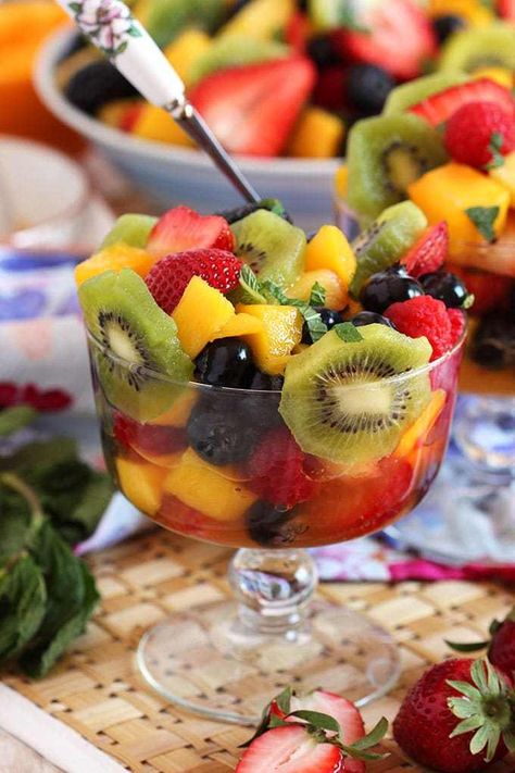 Champagne Mimosa, Healthy Taco Recipes, Best Fruit Salad, Fruit Platter Designs, Fruit Salad Easy, Summer Salads With Fruit, Dessert Aux Fruits, Dressing Recipes, Fruit Salad Recipes