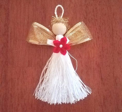 Tassel Angel - Craft Project from AllFreeCrafts.com Kids Crafts Ornaments, Angel Ornaments Diy, Dollar Store Diy Decorations, Jesse Tree Ornaments, Christmas Angel Crafts, Tassel Ornament, Diy Angels, Christmas Tree Angel, Christmas Angel Ornaments