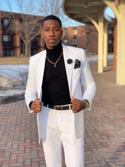 White suit, black turtleneck White And Black Prom Suit, Matric Suits Men, Matric Ball Suits, White Turtleneck Outfit Men Formal, Turtleneck Suit Men Prom, Prom Suit Ideas For Black Men, Turtle Neck Outfit Men Suit Prom, Turtle Neck Outfit Men Suit, Suit With Turtleneck Men