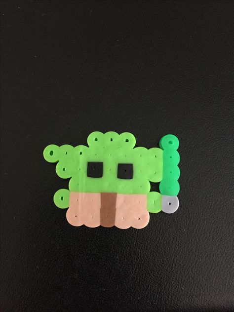 Small Pearl Beads Ideas, Pysla Beads Ideas, Cute Things To Make Out Of Perler Beads, Simple Hama Beads Patterns, Peeler Bead Ideas Cute, Beads Perler Ideas, Pearl Or Beads Designs, Perler Bead Pattern Pokemon, Pearl Or Bead Designs