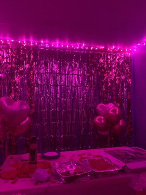 Pink Surprise Party, Hot Pink 21st Birthday Decorations, Club Bday Party, Pink Y2k Party Theme, Pink Aesthetic Party Ideas, Neon Pink Party Decorations, Hot Pink Birthday Party Aesthetic, Pink Glitter Party Decorations, Hot Pink Birthday Party Decorations