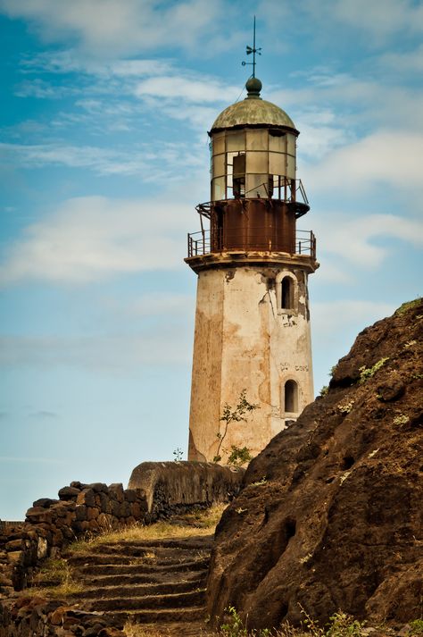 Abandoned Lighthouse, Lighthouse Inspiration, Lighthouses Photography, Cap Vert, Lighthouse Photos, Lighthouse Pictures, Cape Verde, Beautiful Lighthouse, Beacon Of Light