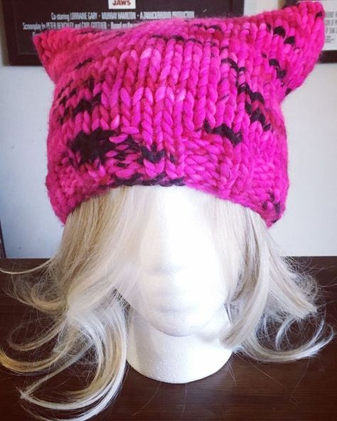 Fast Kitty Ears Pink Hat: 6 Steps (with Pictures) Diy Crochet Hat, Crochet Pattern Beginner, Cat Ears Hat, Cat Eared Beanie, Hat Knitting Pattern, Animal Hats, Womens March, Knitted Wit, Circular Knitting Needles