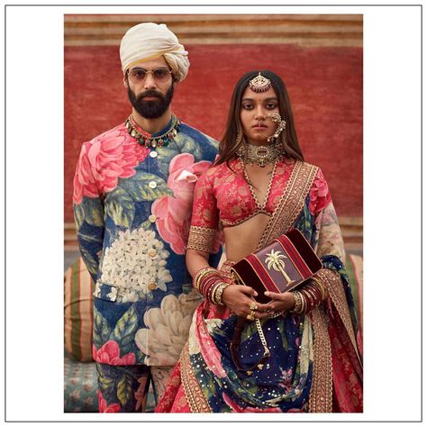 Floral Sarees, Sabyasachi Mukherjee, Pop Art Fashion, Traditional Indian Dress, Indian Men Fashion, Indian Look, Bollywood Outfits, Indian Saree Blouses Designs, The Bohemian