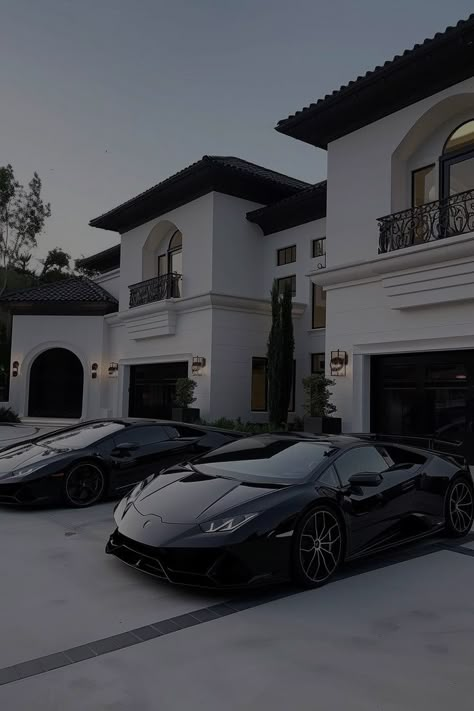 Luxury Cars And Houses, Luxury Mansion With Cars, 2025 Dream Lifestyle, Dream Rich Life, Mansion With Cars, Mansions Aesthetic, Houses Mansions Luxury, Rich Lifestyle Luxury Aesthetic, White Luxury Aesthetic