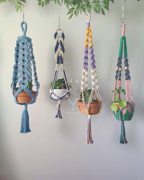 Macrame Home Decor, Free Macrame Patterns, Diy Macrame Plant Hanger, Macrame Plant Holder, Diy Holder, Macrame Plant Hangers, Diy Crafts Hacks, Macrame Ideas, Macrame Knots