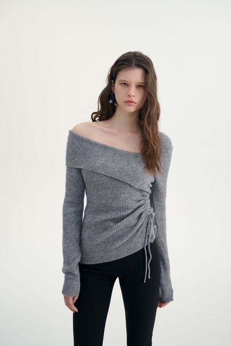 Asymmetrical ruched sweater Summer Knits, Stylish Women Fashion, Knitwear Fashion, Classy Chic, Winter Essentials, Cozy Winter, Romantic Style, Basic Tops, Knitting Designs