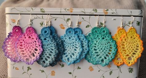 crocheted earrings | Lena | Flickr Knitted Earrings, Crocheted Earrings, Crochet Kingdom, Crochet Pineapple, Purse Crochet, Crochet Jewellery, Jewelry Crochet, Crochet Shell Stitch, Crochet Jewelry Patterns