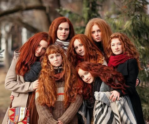 Seven redheads for an inspiring Monday, Tuesday, Wednesday, Thursday, Friday, Saturday, Sunday! Beautiful Red Hair, Ginger Girls, Girls With Red Hair, Long Red Hair, Redhead Beauty, Thursday Friday, Monday Tuesday, Redhead Girl, Long Red