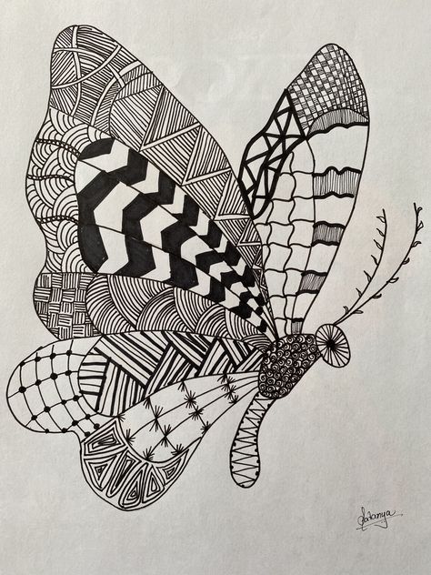 Butterfly Doodle Art Simple, Zentangle Art Butterfly, Zentangle Butterfly Pattern, Zentangle Patterns Animals, Zen Tangle Butterfly, Zentangle Animals Easy, Stilasi Flora, Doodle Art Butterfly, Zentangle Drawings Beautiful