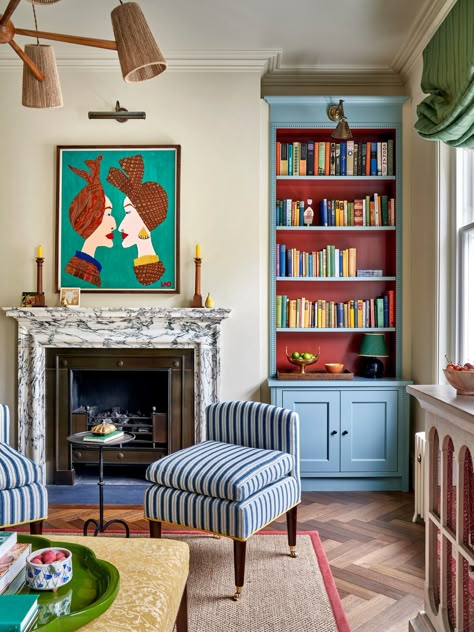 Lonika Chande brings her hallmark flair for colour and pattern to a 19th-century Chelsea house Fireside Seating, Lonika Chande, Kingston House, Fireside Chairs, Deco Retro, Chelsea House, House Garden, Living Room Inspo, Book Shelf