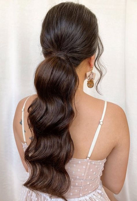 Cute Ponytail Ideas, 1920s Long Hair, Prom Ponytail Hairstyles, Prom Hair Up, Ponytail Ideas, Cute Ponytail, Low Ponytail Hairstyles, Sleek Ponytail Hairstyles, Prom Pony Tail