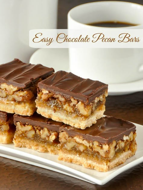 Chocolate Pecan Bars - chock full of crunchy pecan & topped with chocolate! Freezer friendly too! #cookies #christmas #cookiebars #christmascookies #chirstmasbaking #holidaybaking #holidayfood Pecan Bar, Chocolate Pecan Bars, Pecan Recipe, Starbucks Chocolate, Best Pecan Pie, Pecan Bars, Gooey Caramel, Rock Recipes, Pecan Pie Bars