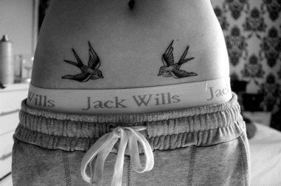 Swallow tattoo on stomach Lower Hip Tattoos, White Bird Tattoos, Black Bird Tattoo, Sparrow Tattoo, Hip Tattoos, Belly Tattoo, Swallow Tattoo, Stomach Tattoos, Top Tattoos