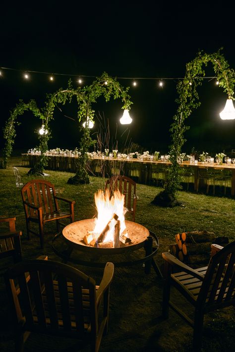 Photo: @carterrose Modern wedding inspo Fall wedding inspo Bridal inspo Wedding after party unqiue wedding ideas wedding after party outdoor wedding wedding bon fire Fall Wedding Intimate, Outdoor Party Wedding, Fire Pit Wedding Ideas, Fall Wedding After Party, Celebration Of Love Party, Backyard Micro Wedding Fall, Wedding After Party Decor, Fall Garden Party Wedding, Bonfire Wedding Reception