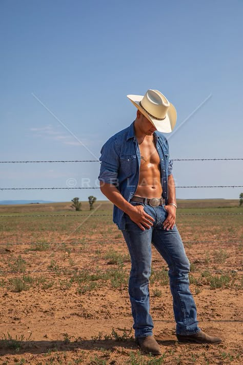 Country Dudes, Midnight Rodeo, Cowboy Outfit For Men, Hot Cowboy, Mode Country, Cowboy Men, Cowboy Outfit, Handsome Cowboys, Cowboy Pictures