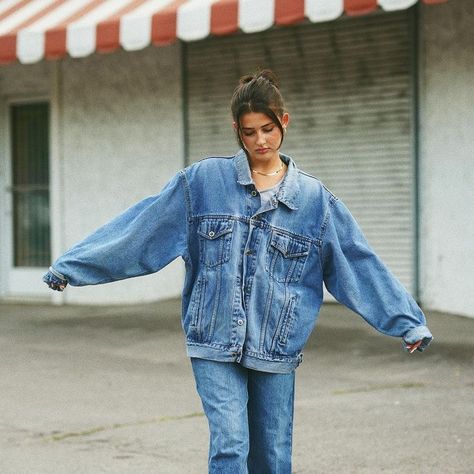 Ashlynn Rudzinski Ashlynn Rudzinski, Denim Jacket, Quick Saves