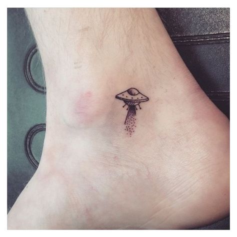 Cool UFO Tattoos That Make You Wish To Be Abducted ❤ liked on Polyvore featuring accessories Spaceship Tattoo, Heel Tattoos, Cosmos Tattoo, Ufo Tattoo, Alien Tattoo, Geniale Tattoos, Space Tattoo, Flying Saucer, Dream Tattoos